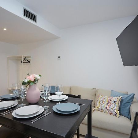 Three Bedroom Two Bathroom Apartment Close To Beach Барселона Екстериор снимка