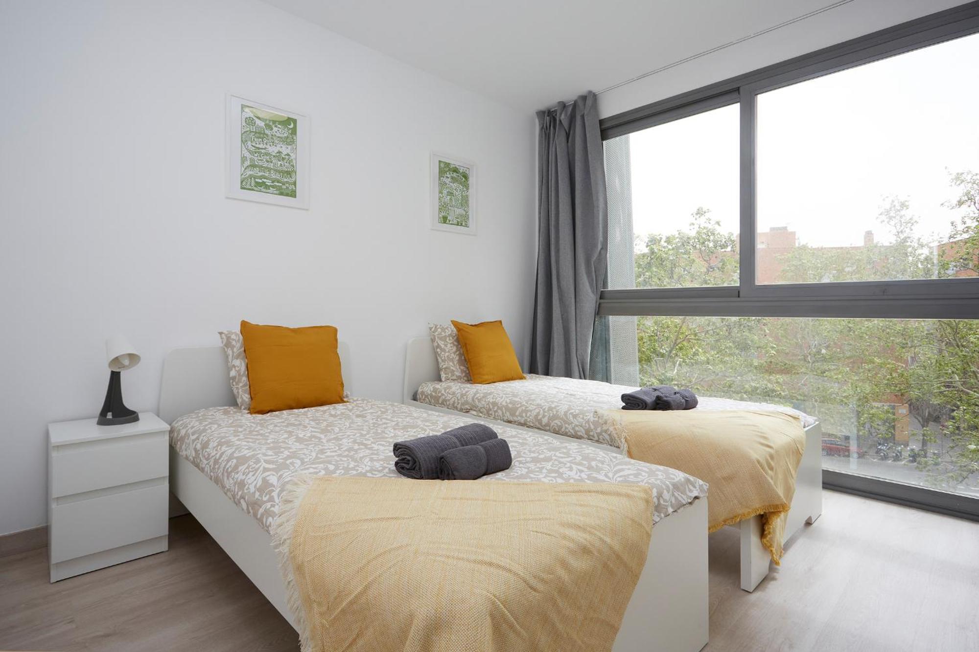 Three Bedroom Two Bathroom Apartment Close To Beach Барселона Екстериор снимка