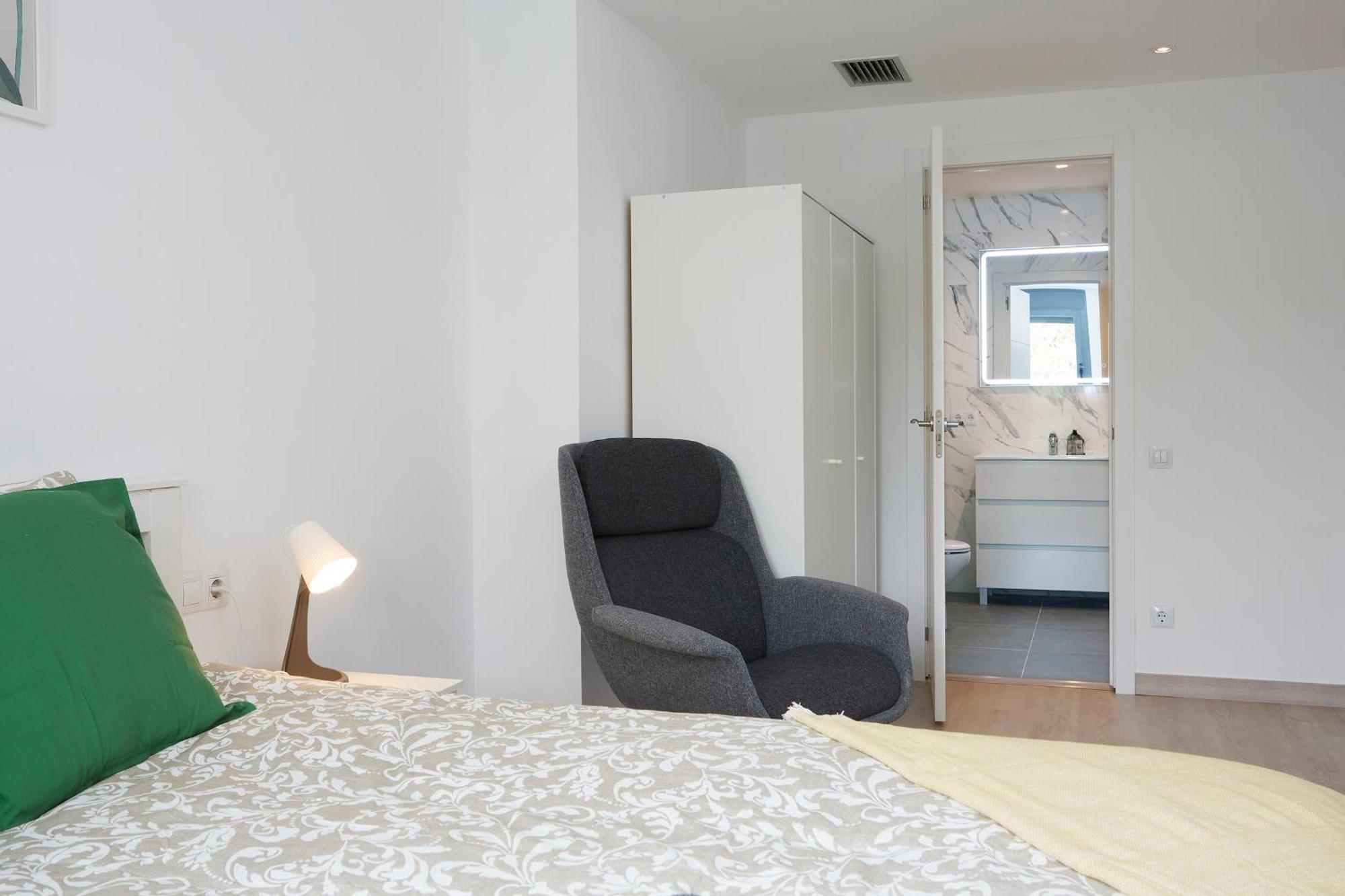 Three Bedroom Two Bathroom Apartment Close To Beach Барселона Екстериор снимка