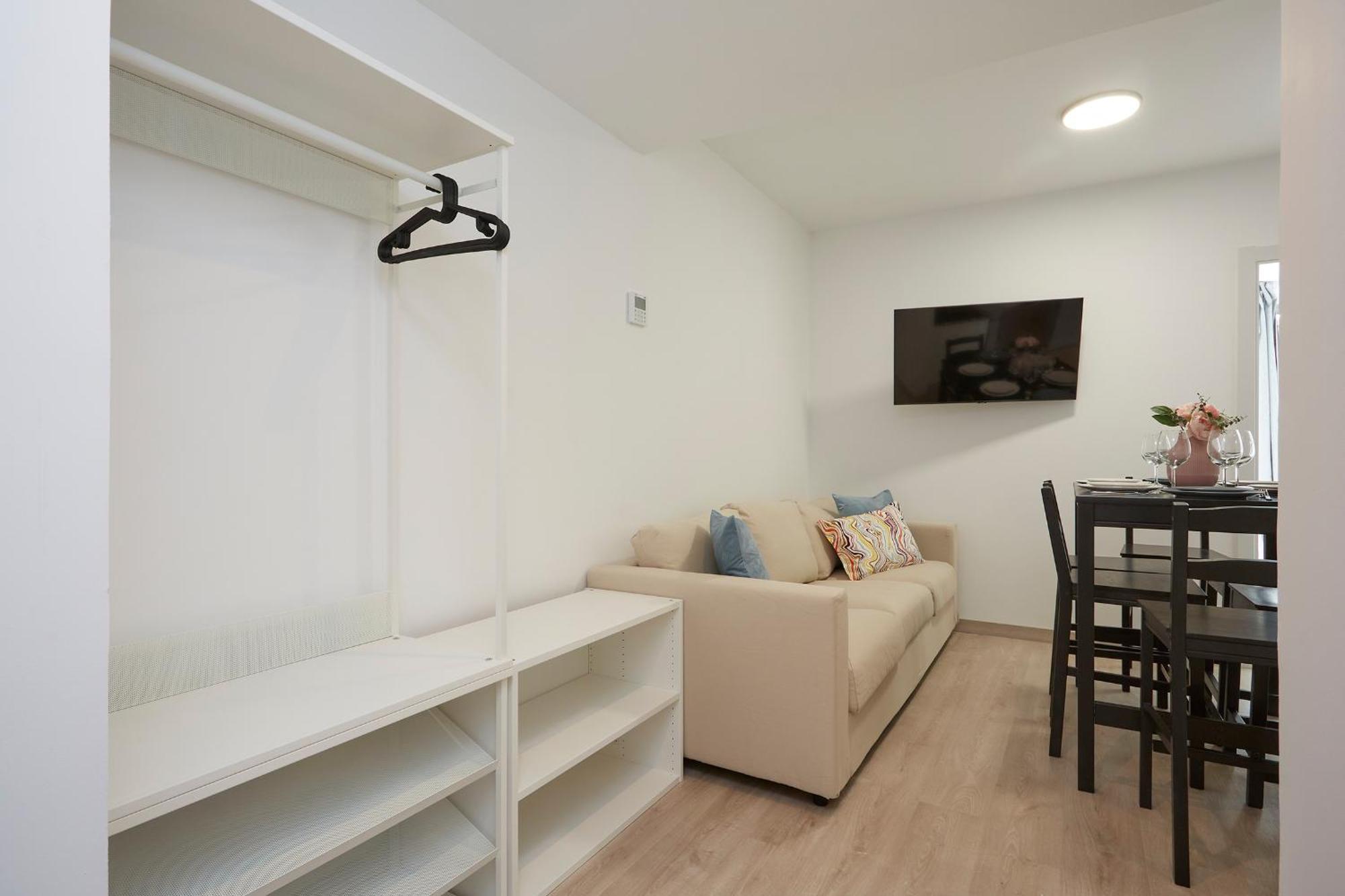 Three Bedroom Two Bathroom Apartment Close To Beach Барселона Екстериор снимка